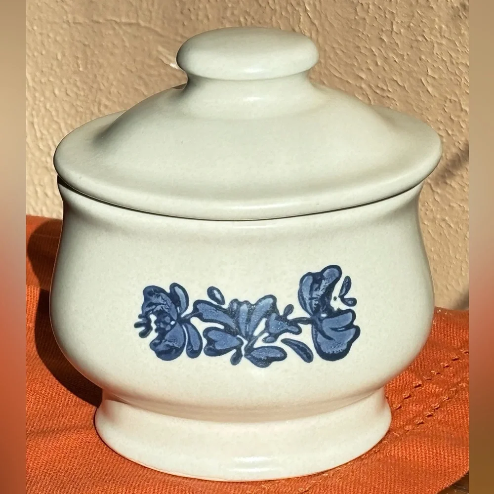 Pfaltzgraff Yorktown Cobalt Blue Sugar Bowl with Lid - Picture 1 of 7